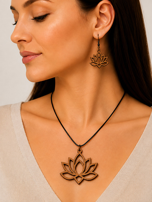 Lotus Desen Ahşap Ceviz kaplama  kolye ve küpe takımı + kutu