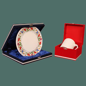 Seramik Mavi osmanlı tabak + Porselen Beyaz Kupa + özel kadife kutu + tasarım + baskı
