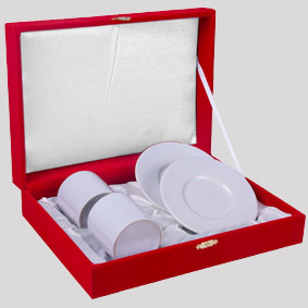 Beyaz Porselen Türk Kahvesi Fincanı Kırmızı Kadife Kutulu (2'lı set) + Tasarım + Baskı	